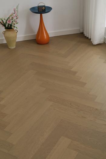​ARS607 Herringbone wood flooring